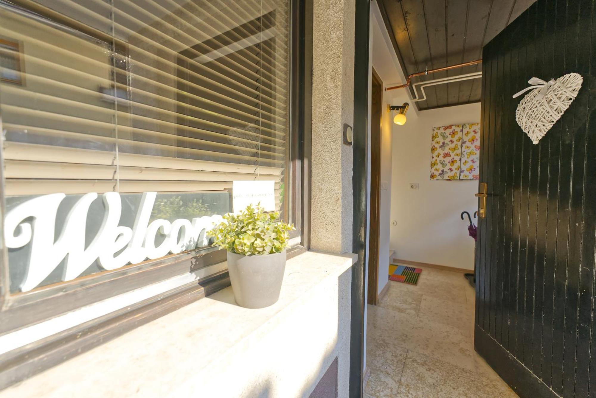 Castle Way Apartments Tamy เบลด ภายนอก รูปภาพ