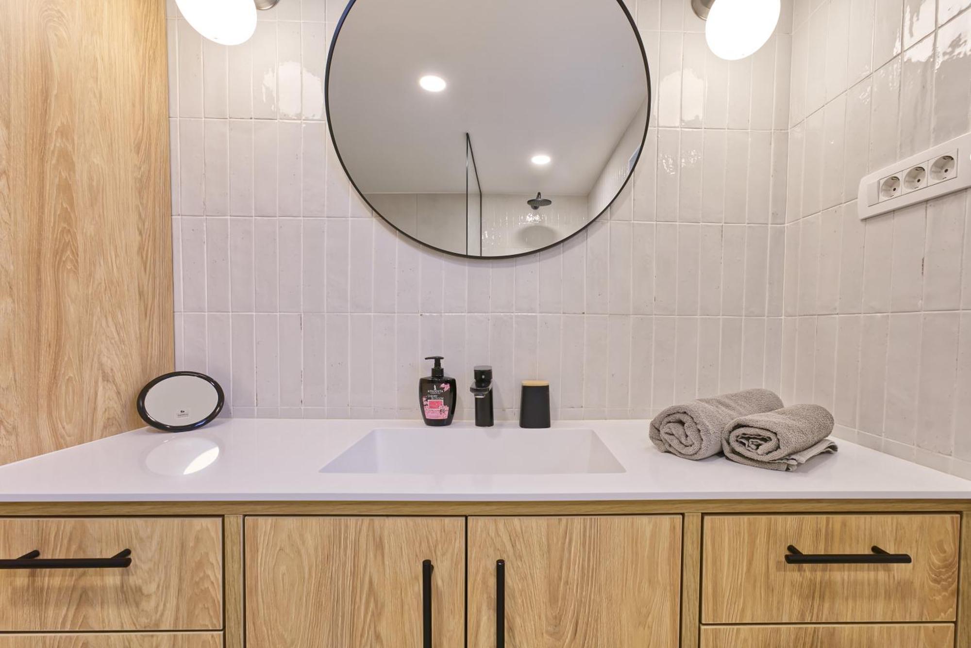 Castle Way Apartments Tamy เบลด ภายนอก รูปภาพ