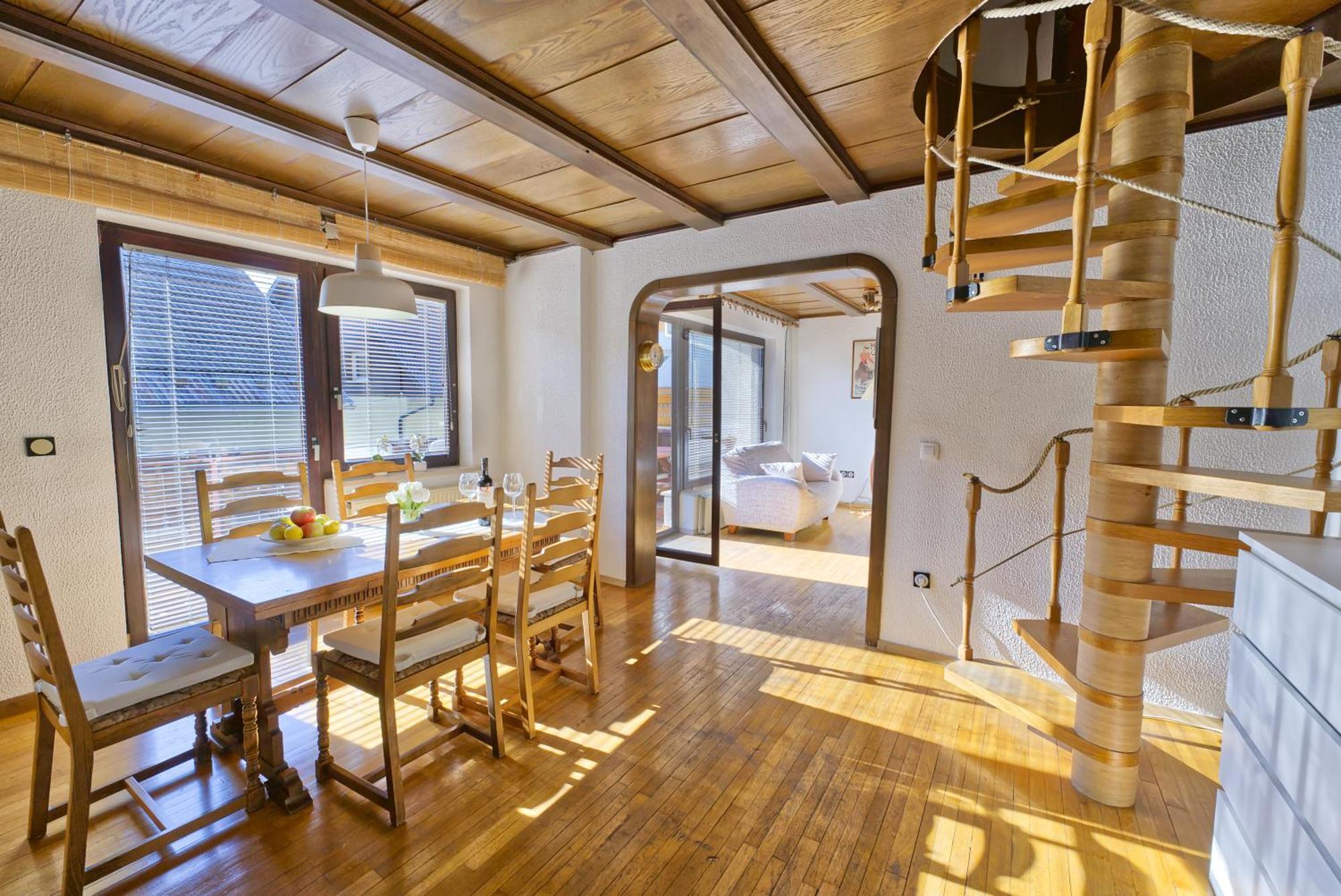 Castle Way Apartments Tamy เบลด ภายนอก รูปภาพ