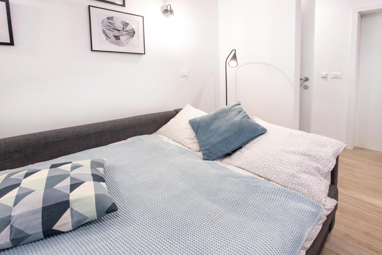 Castle Way Apartments Tamy เบลด ภายนอก รูปภาพ