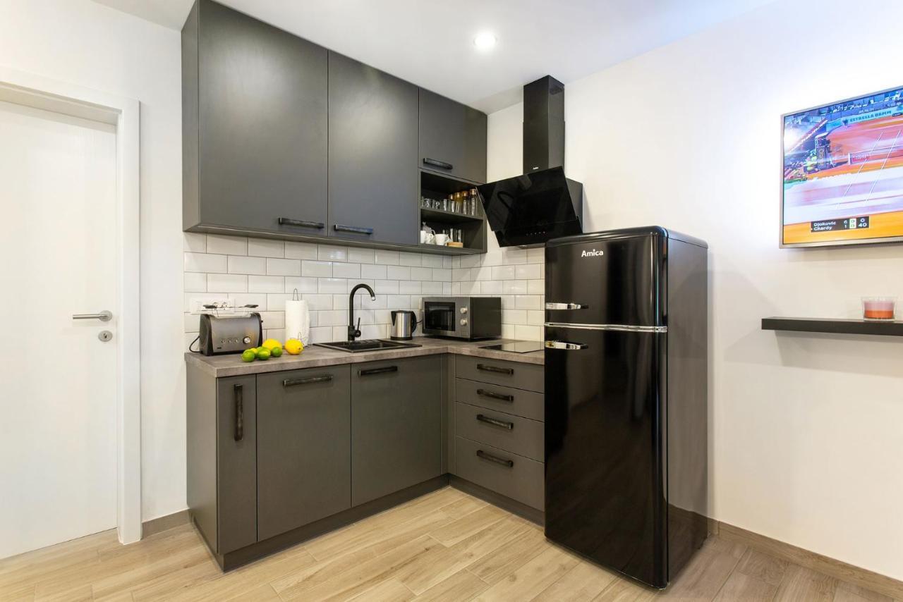 Castle Way Apartments Tamy เบลด ภายนอก รูปภาพ